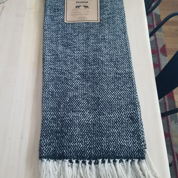 URBAN86 100% Cotton Throw Herringbone Pattern Black/Cream with Fringe NWT - Picture 2 of 4